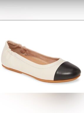 Fitflop Allegro Two-Tone Cap-Toe Ballet Flats in Cream & Black Leather